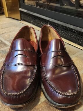 Bass Weejuns Deep Burgundy Size 9.5D Penny Loafers Closet Staple Preppy Heritage